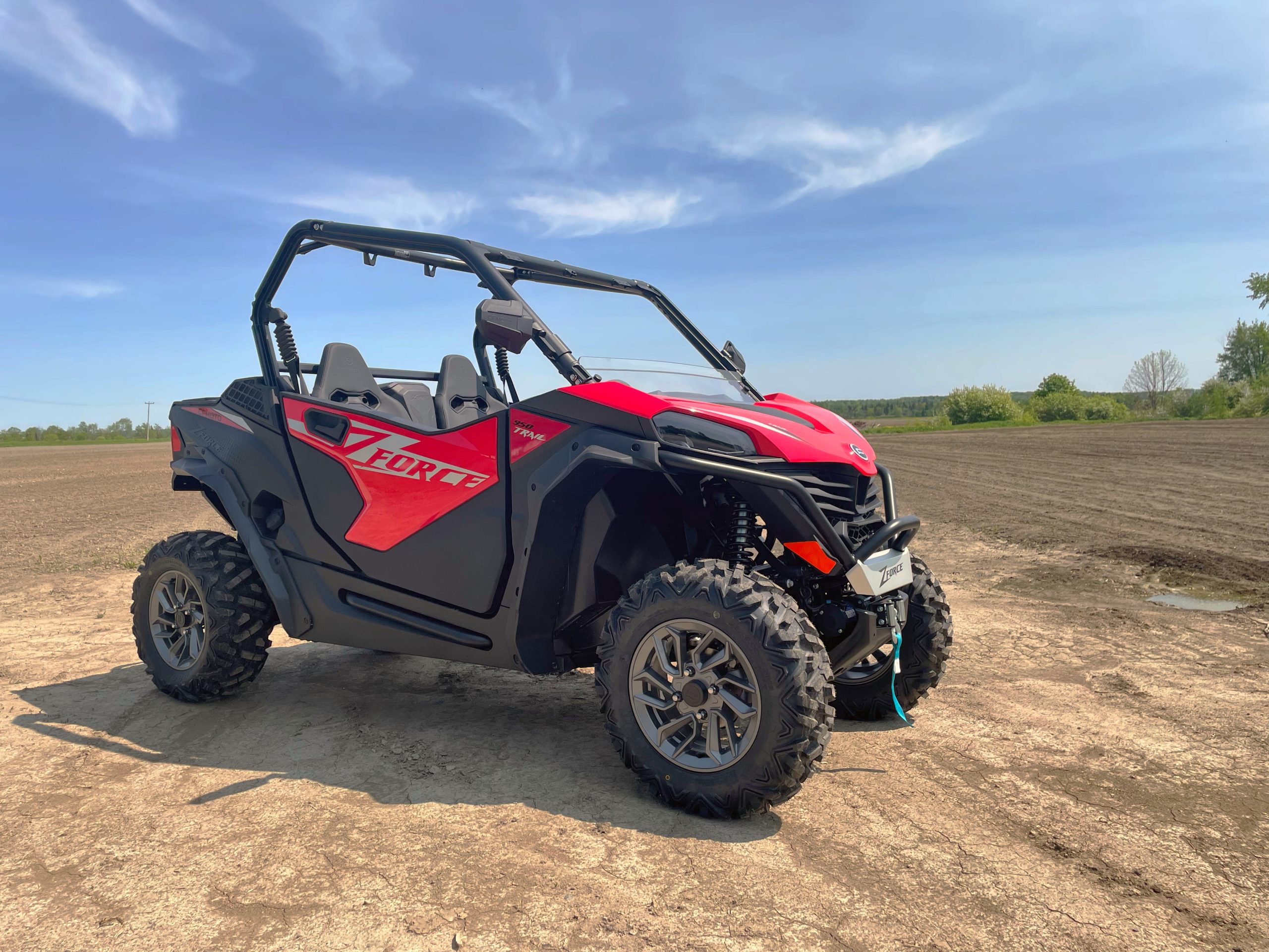 À la découverte du CFMOTO ZFORCE 950 TRAIL 2023 : un essai prometteur !