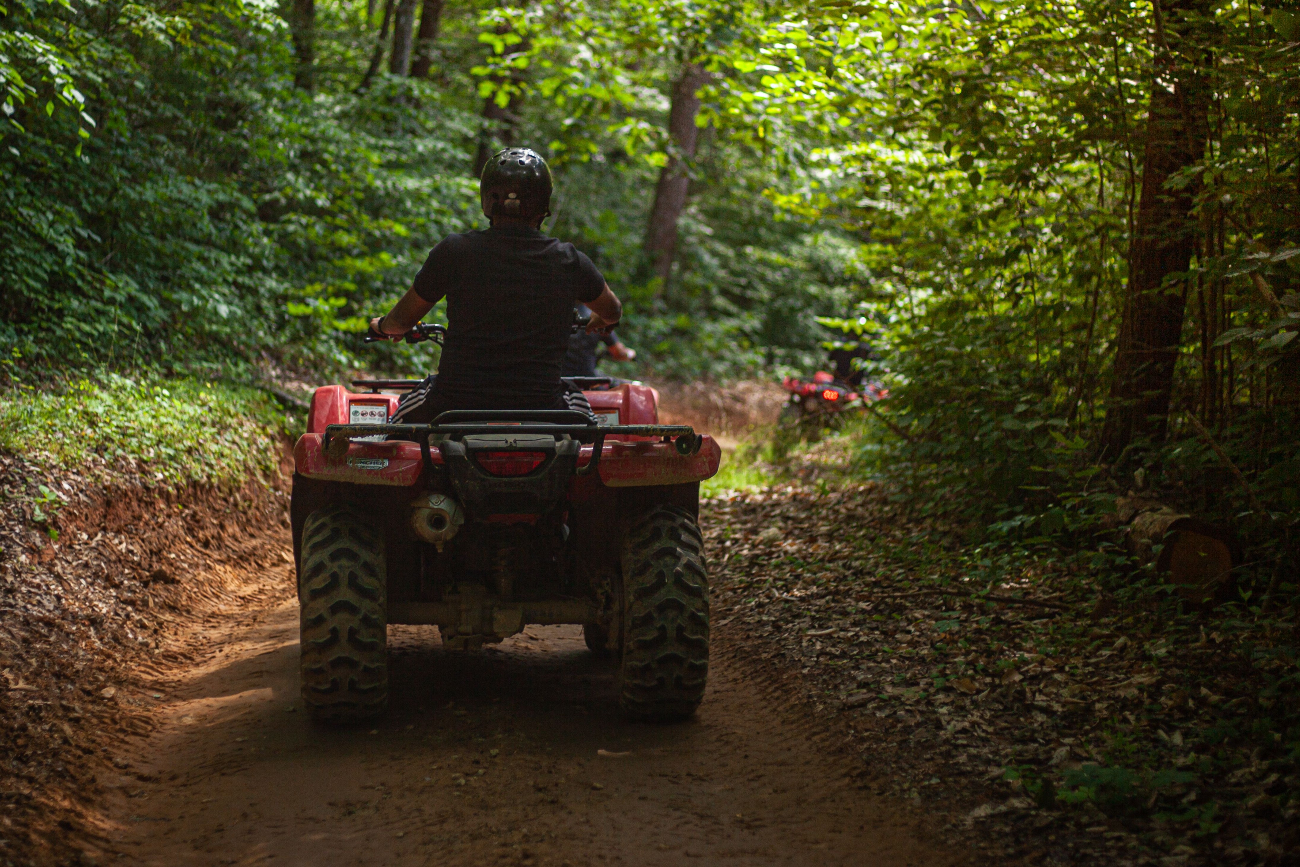 Pratiquer le quad dans les Laurentides : une aventure grandeur nature